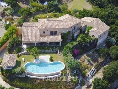 villa 450 m² vue mer panoramique grimaud