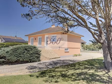 vente maison 5 pièces 196 m² à louhans (71500)  182 000 €