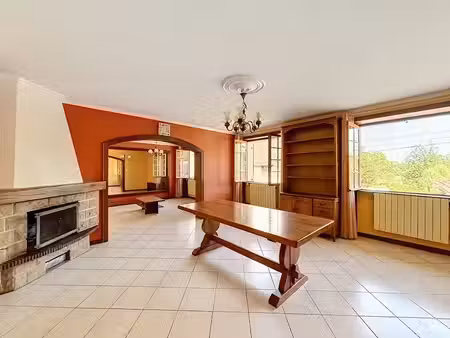 vente maison 9 pièces 282.8 m² à fretigney-et-velloreille (70130)  174 000 €