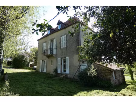 vente maison 5 pièces 76 m² à saint-pierre-de-varennes (71670)  199 650 €