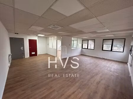 location local professionnel 84m² aix en provence 90ème