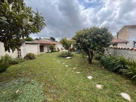 vente maison 8 pièces 407 m² louzac-saint-andré (16100)