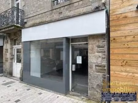 vente bureaux et commerces à fougères (35300) : à vendre / 49m² fougères