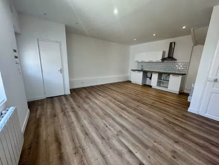 location maison 3 pièces 55 m2 à saint-quentin