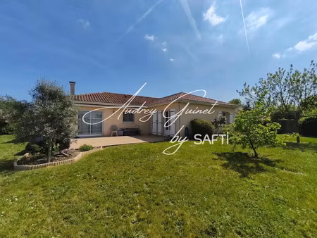vente maison 6 pièces 134 m² à beaumont saint-cyr (86490)  230 000 €