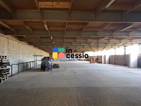 location local commercial
