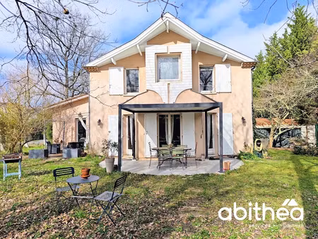 vente maison 5 pièces 126 m² à galgon (33133)  260 000 €