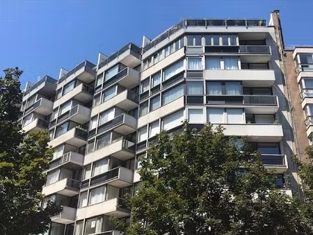 appartement en colocation à boulevard joseph tirou charleroi (vbe48201)