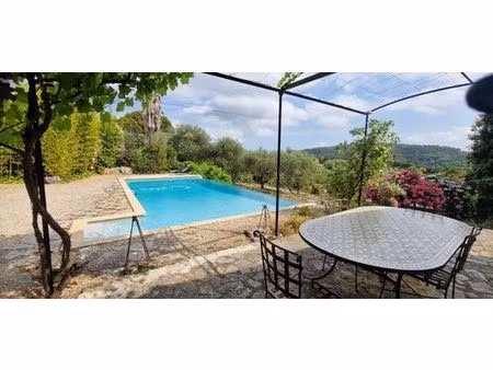 villa de 4 pièces de luxe en location grasse  france
