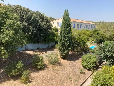 location appartement 4 pièces 77 m² à nîmes (30900)