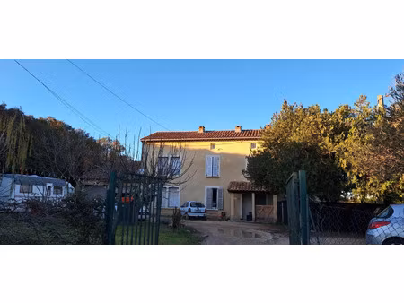 location appartement 4 pièces 116 m² à laudun-l’ardoise (30290)