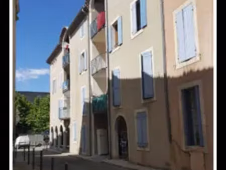 location appartement 3 pièces 80 m² à pont-saint-esprit (30130)