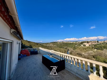vente villa / maison t5 contemporaine avec piscine et triple