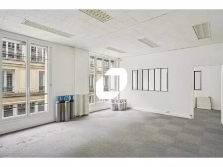 location bureaux 118 m²