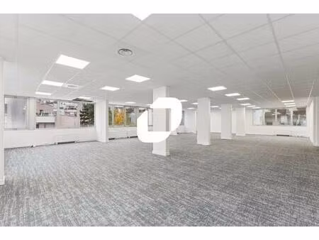 location bureaux 96 m² à 740 m²