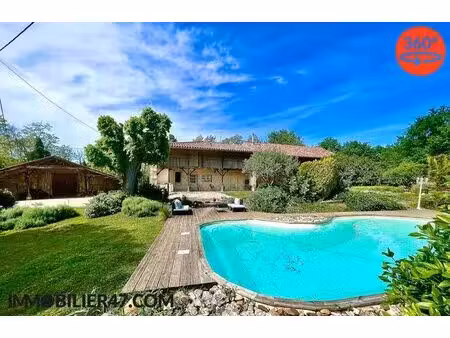 propriété avec piscine et dépendances