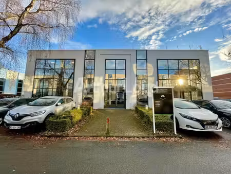 location bureaux 87m² à 438m²