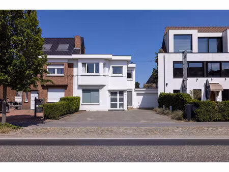 huis te koop in nijlen met 4 slaapkamers