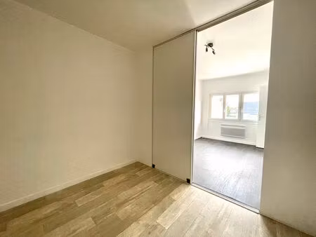 appartement igoville f1 bis avec garage - 27460 igoville -ref cph-1etg-3g