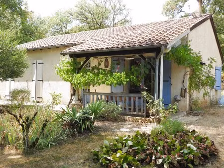 maison 2 ch avec 4500m2 de terrain à montgesty 46150