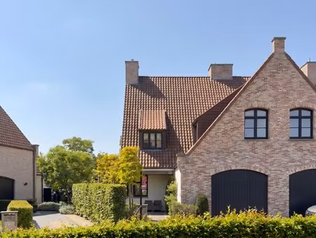 huis te koop in knokke-heist met 4 slaapkamers