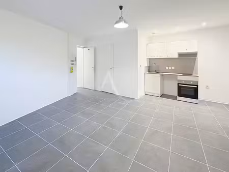 location appartement 2 pièces 34 m² à prayssac (46220)  330 €
