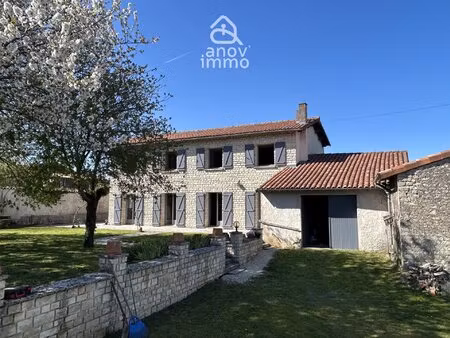 gourville  6kms de rouillac  2 maisons saines en bon état à remettre au gout du jour