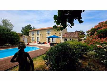 vente maison 6 pièces 270 m² à la chaussee (86330)  450 000 €