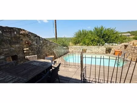 maison de caractère avec piscine  hameau de sabran