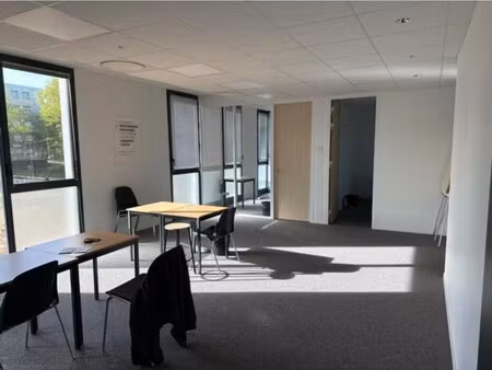 location bureaux 119 m²