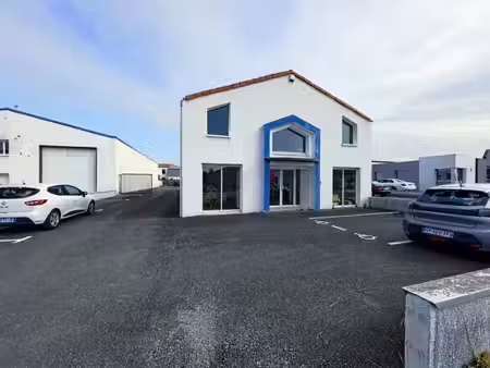 location local d’activités basse goulaine 44115 343m²