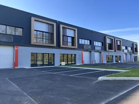 location local d’activités saint etienne de montluc 44360 312m² à 4830m²