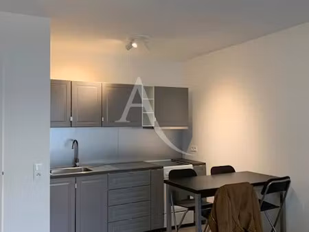 location appartement 2 pièces 40.1 m² à bussy-saint-georges (77600)  899 €