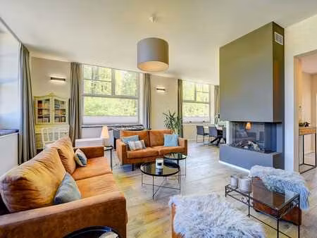 maison rénovée dans un domaine de château à huldenberg