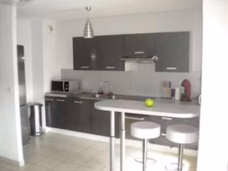 location appartement 3 pièces à clermont-ferrand (63000) : à louer 3 pièces / 65m² clermon