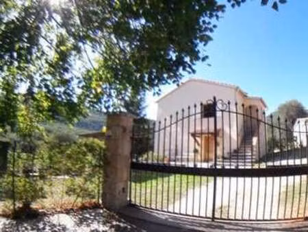 location appartement 3 pièces meublé au bar-sur-loup (06620) : à louer 3 pièces meublé / 3
