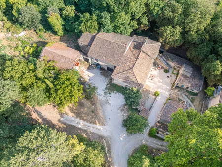 maison de luxe à vendre à la tour-d'aigues