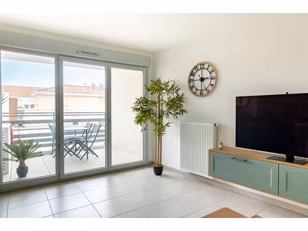 appartement 3 pièces à louer meublé à la londe-les-maures - neuf et lumineux