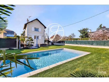 maison de luxe à vendre dans le quartier jonchere-malmaison-saint cucufa
