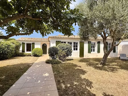 vente maison 4 pièces 153 m² à loix (17111)  1 185 600 €