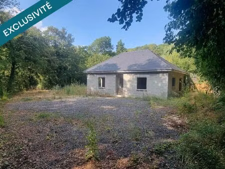 maison inachevée de 80 m2 sur parcelle viabilisée
