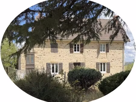 auv 1224 : maison en pierres  garage  vue superbe  822m2