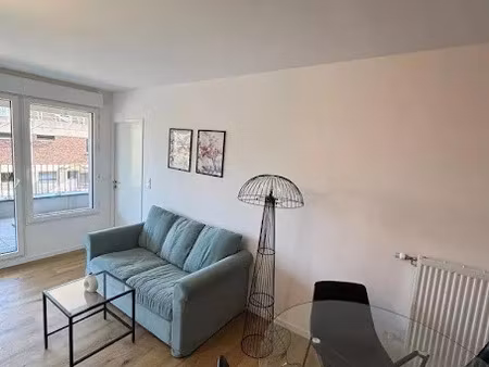 location meublée appartement 5 pièces 100 m² à massy (91300)  625 €