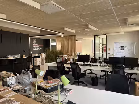 location bureaux 1 239 m²