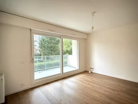 t2 renove 42m2 residence prince albert proche fac de lettres