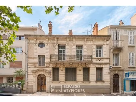appartement historique et lignes contemporaines