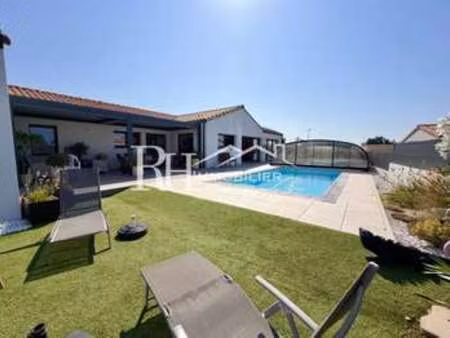 vente maison piscine à brem-sur-mer (85470) : à vendre piscine / 164m² brem-sur-mer