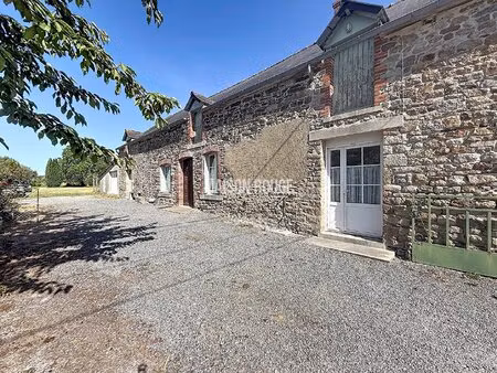 authentique longère avec dépendances sur grand terrain