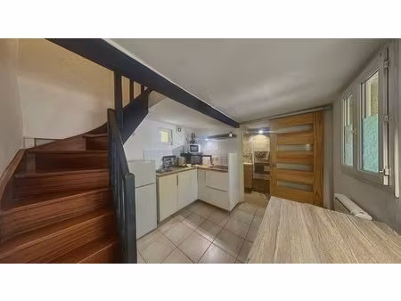 avignon intra muros - carnot - t2 climatisé en duplex - 33m²
