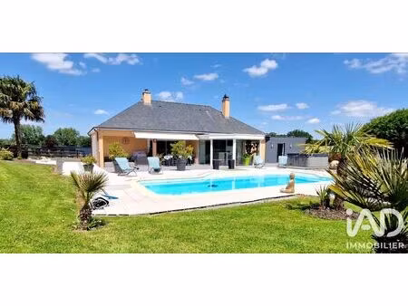 maison à laval (53000)